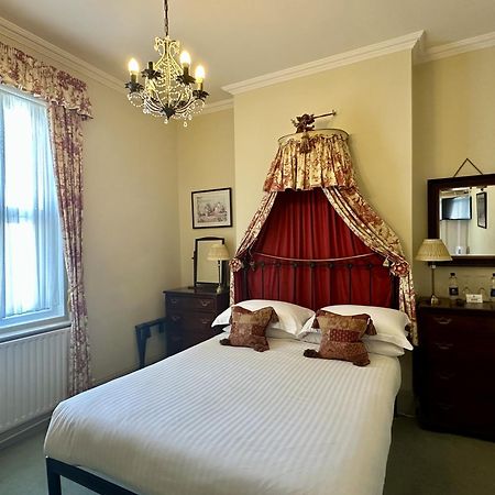 Albert & Victoria Guest House Eastbourne Kültér fotó