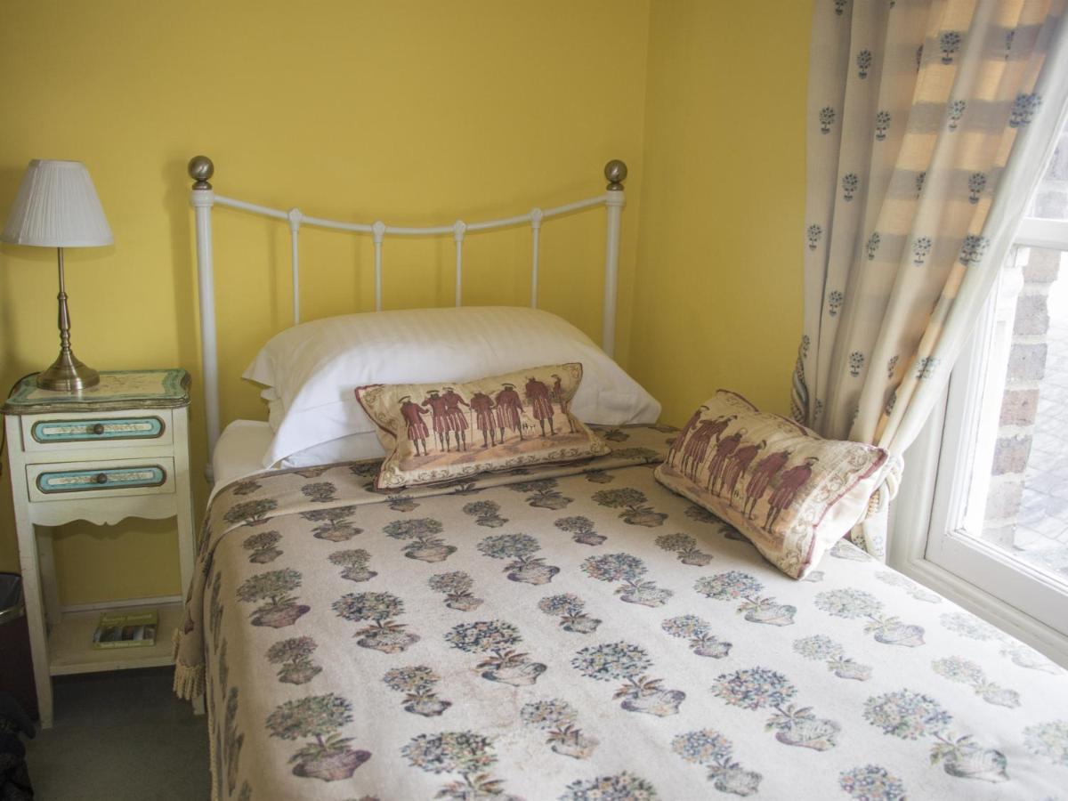 Albert & Victoria Guest House Eastbourne Kültér fotó