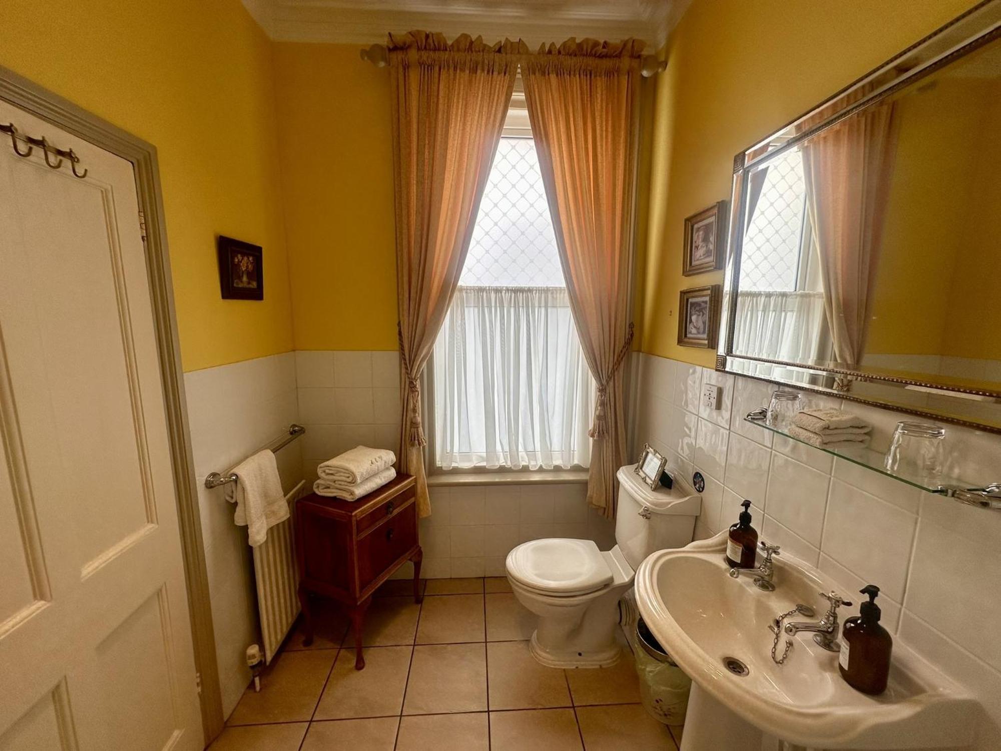 Albert & Victoria Guest House Eastbourne Szoba fotó