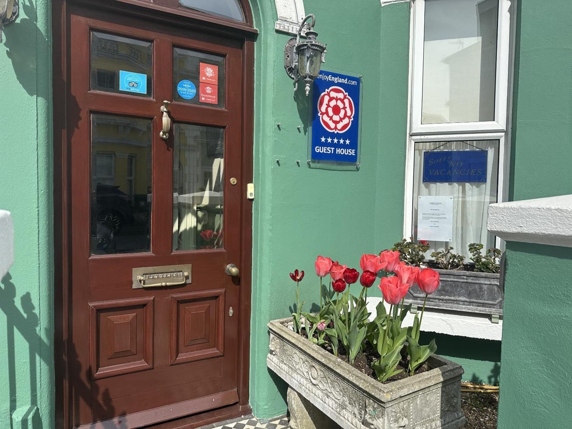 Albert & Victoria Guest House Eastbourne Kültér fotó