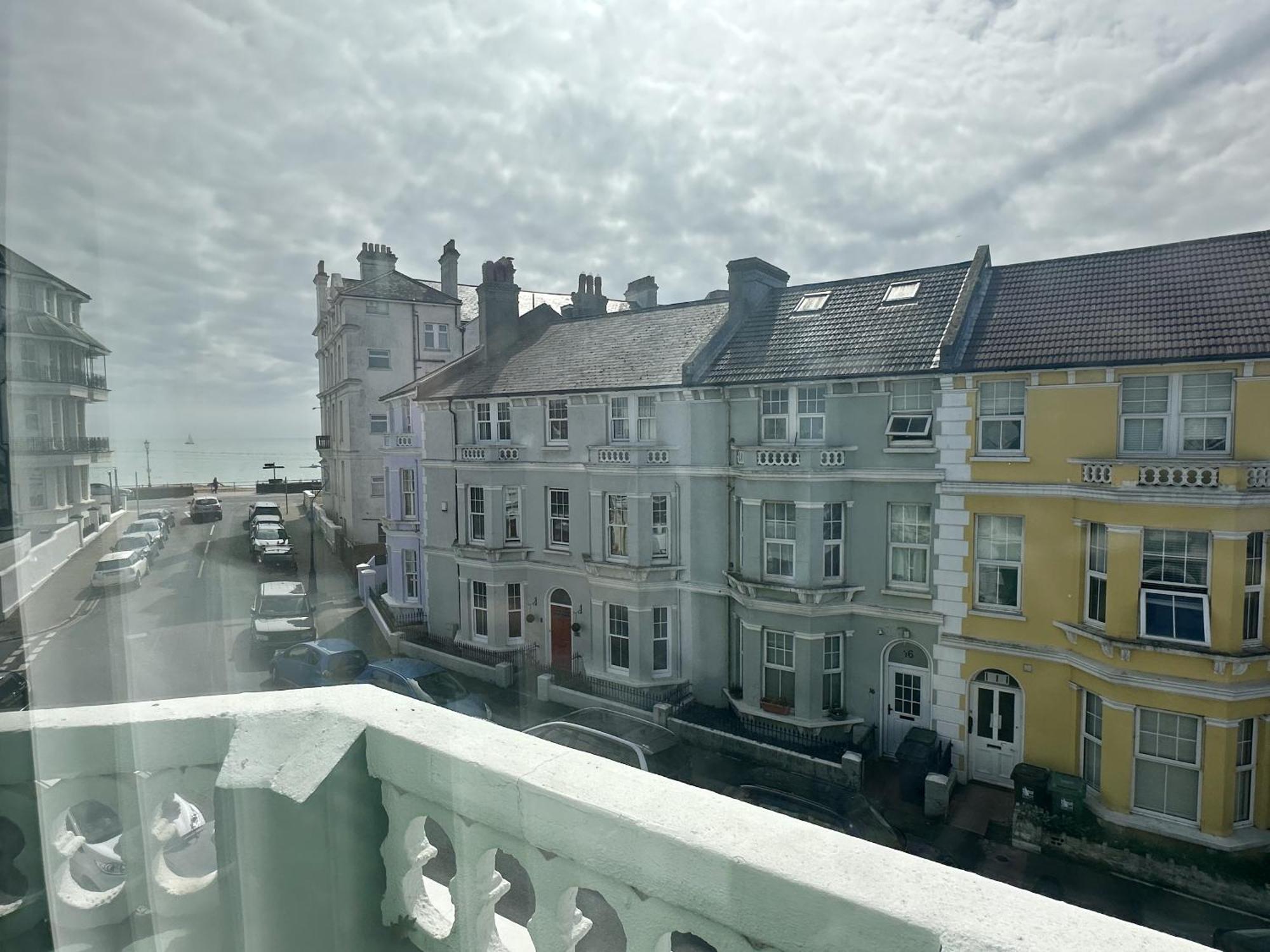 Albert & Victoria Guest House Eastbourne Szoba fotó