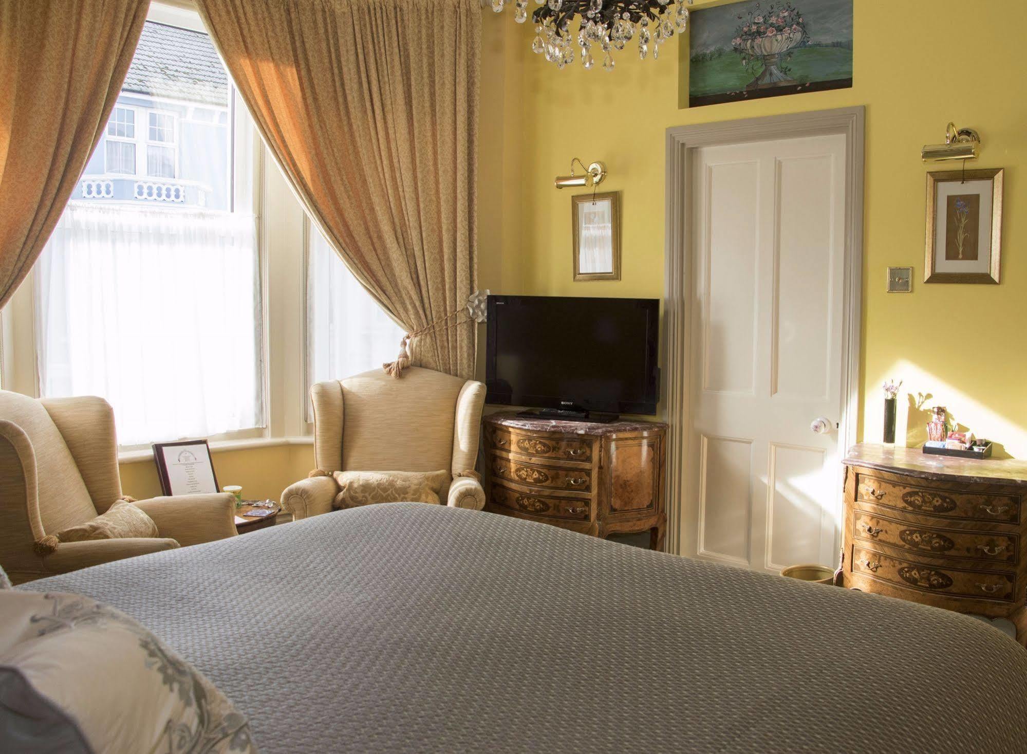Albert & Victoria Guest House Eastbourne Kültér fotó