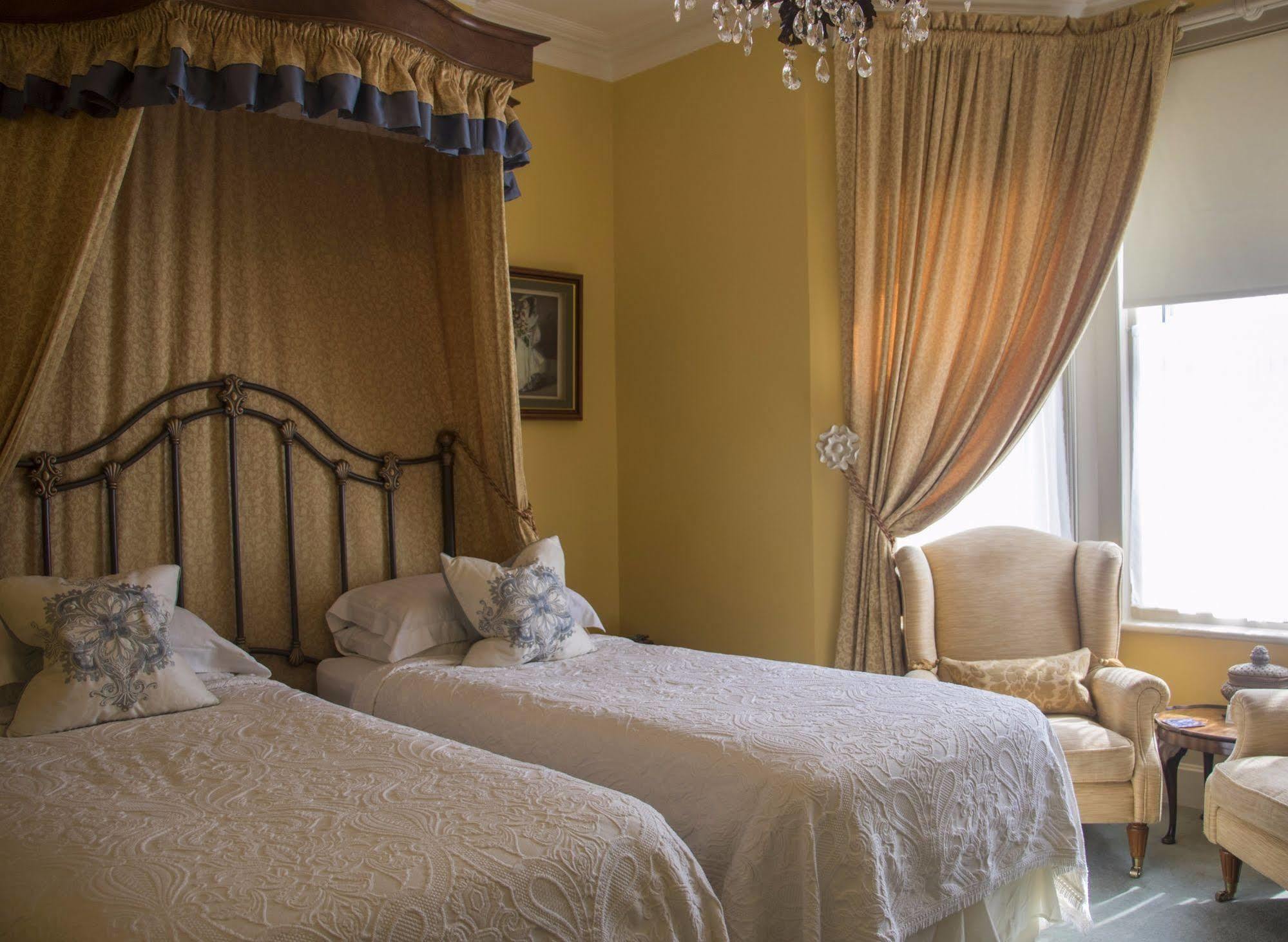 Albert & Victoria Guest House Eastbourne Kültér fotó